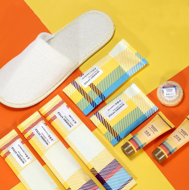 Eco Friendly Toiletries 5 Star Luxury Hotel Amenity Kit Bath and Body Works Disposable Hotel Bath Amenities Set with Slipper